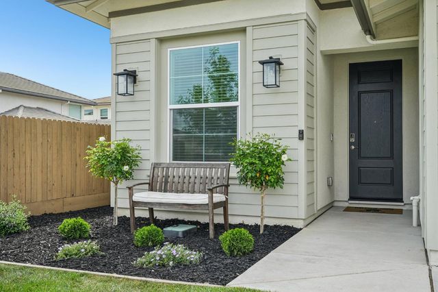 1292 Seneca Cir, El Dorado Hills, CA 95762