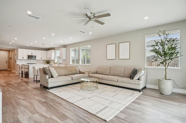 1292 Seneca Cir, El Dorado Hills, CA 95762