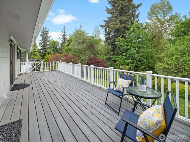 43810 244th Avenue SE, Enumclaw, WA 98022