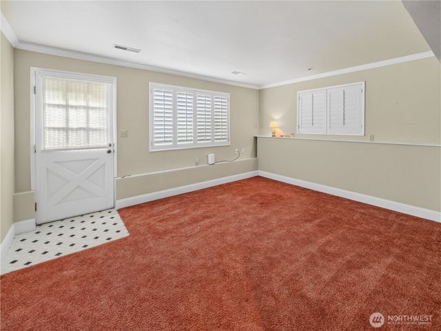 43810 244th Avenue SE, Enumclaw, WA 98022