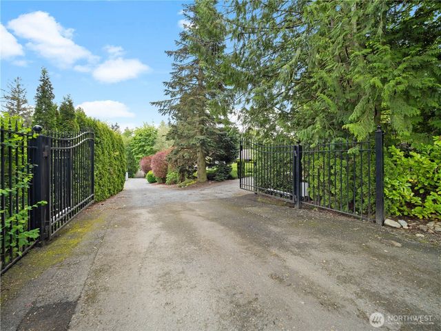 43810 244th Avenue SE, Enumclaw, WA 98022