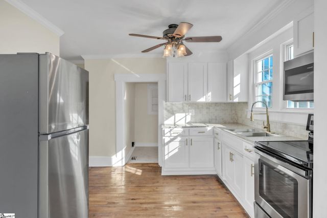 4 Walnut Street, Startex, SC 29377