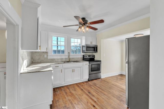 4 Walnut Street, Startex, SC 29377