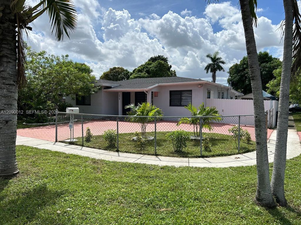698 W 15th Street, Hialeah, FL 33010