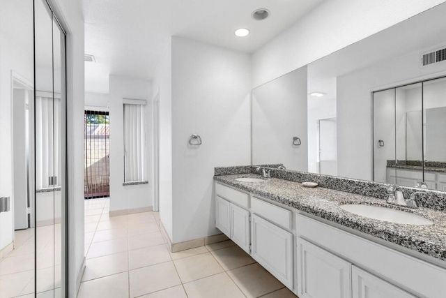 35801 Paseo Circulo W, Cathedral City, CA 92234