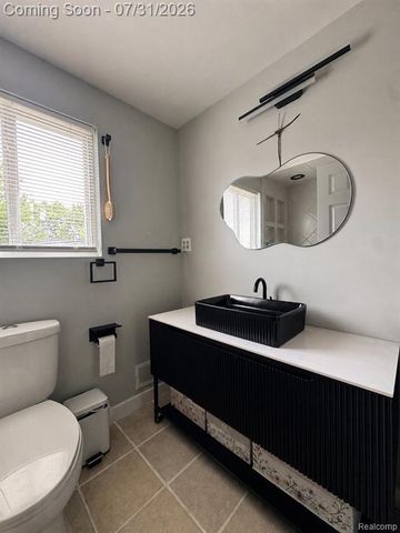 20041 Abrahm Street, Clinton Township, MI 48035