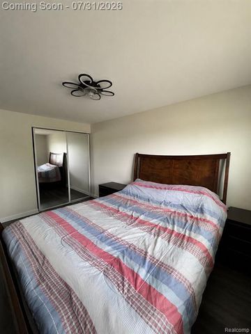 20041 Abrahm Street, Clinton Township, MI 48035