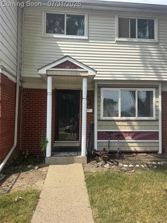 20041 Abrahm Street, Clinton Township, MI 48035