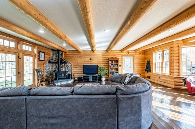 120 YOUNGSTOWN RIDGE RD, Ligonier Twp, PA 15658