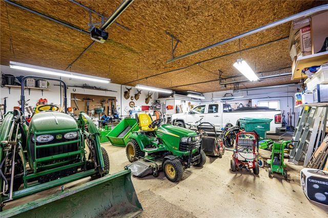 120 YOUNGSTOWN RIDGE RD, Ligonier Twp, PA 15658