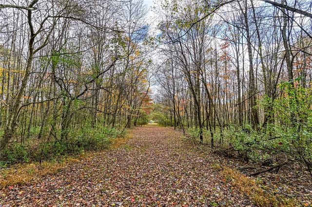 120 YOUNGSTOWN RIDGE RD, Ligonier Twp, PA 15658