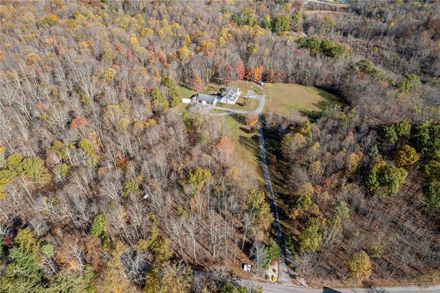 120 YOUNGSTOWN RIDGE RD, Ligonier Twp, PA 15658