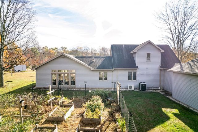 120 YOUNGSTOWN RIDGE RD, Ligonier Twp, PA 15658