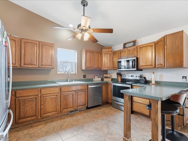 350 Fox Run Drive, North Liberty, IA 52317