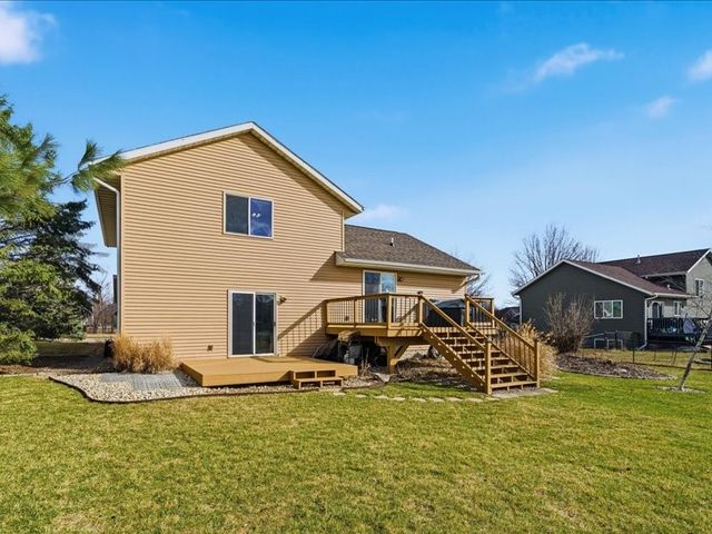 350 Fox Run Drive, North Liberty, IA 52317