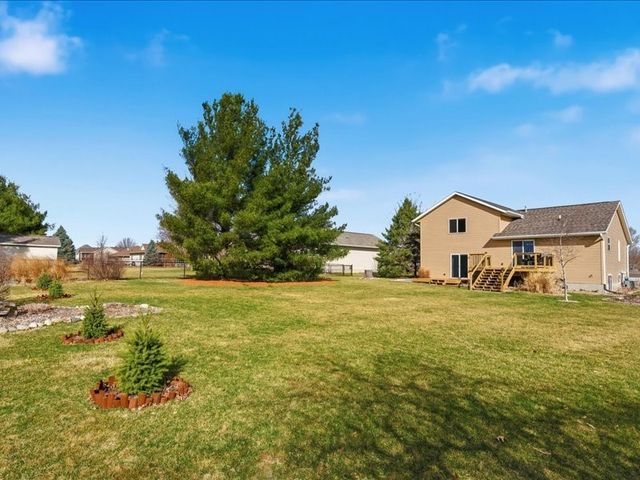 350 Fox Run Drive, North Liberty, IA 52317