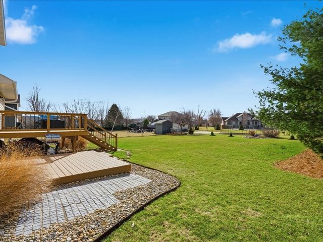 350 Fox Run Drive, North Liberty, IA 52317