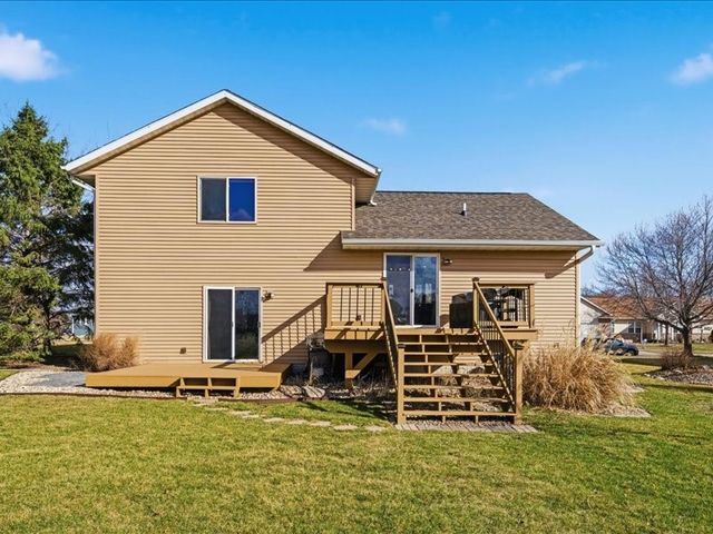 350 Fox Run Drive, North Liberty, IA 52317