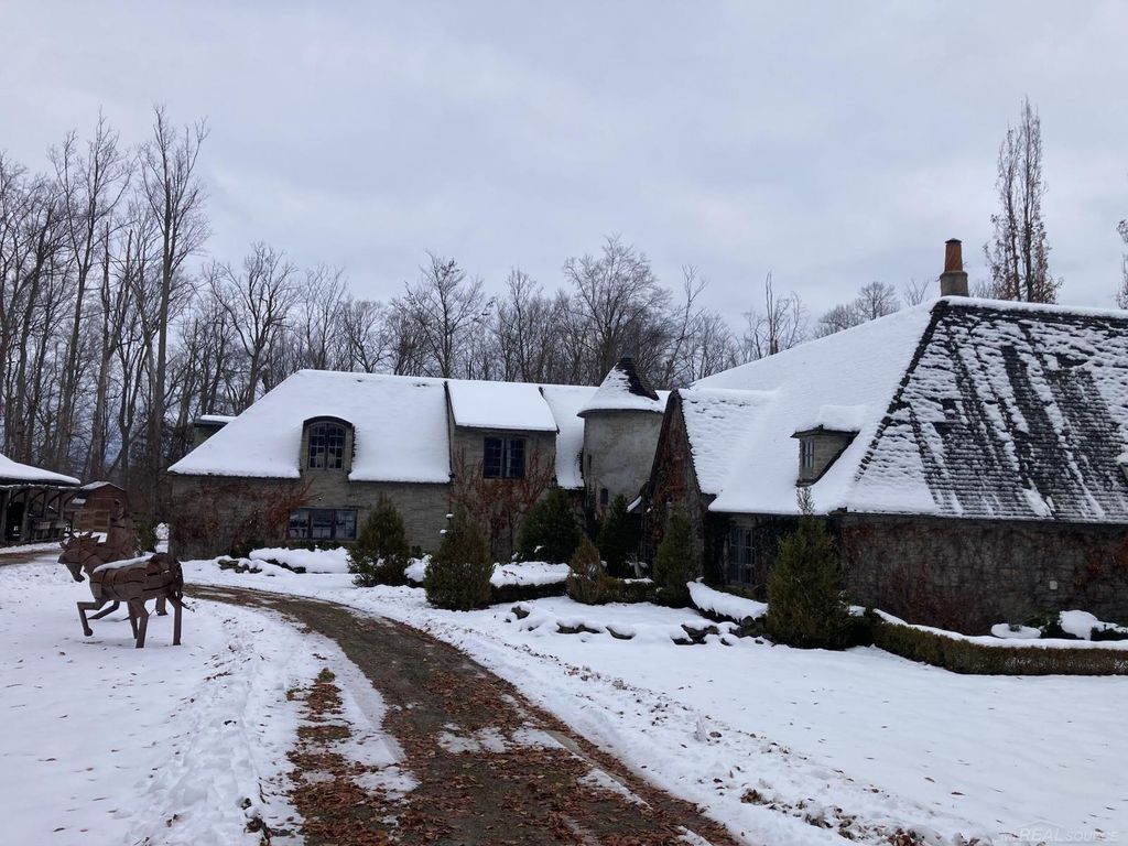 3625 Maple Grove Road, Marion Twp, MI 48427