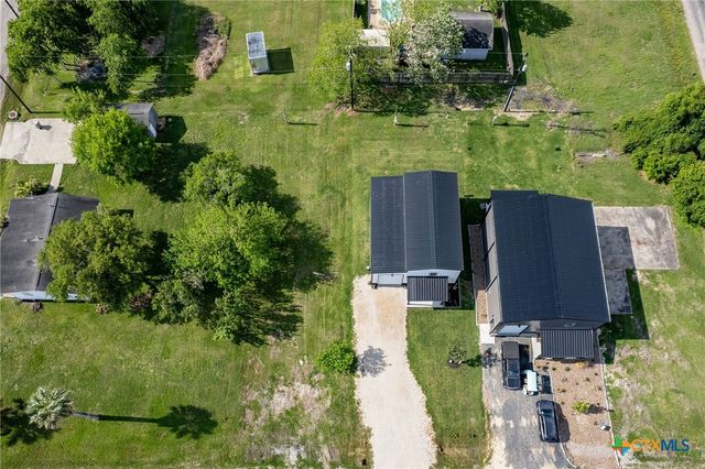 807 W Dallas Avenue, Seadrift, TX 77983