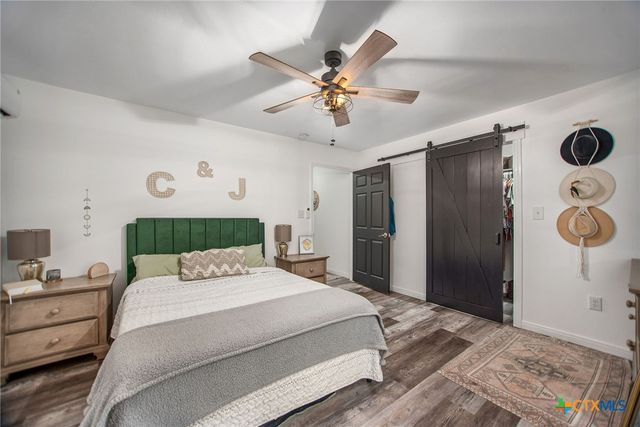 807 W Dallas Avenue, Seadrift, TX 77983