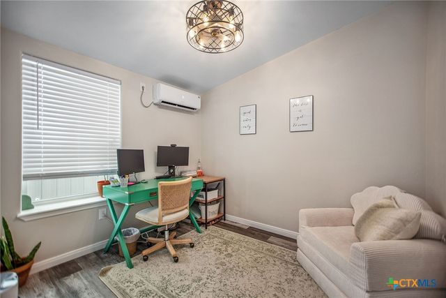 807 W Dallas Avenue, Seadrift, TX 77983