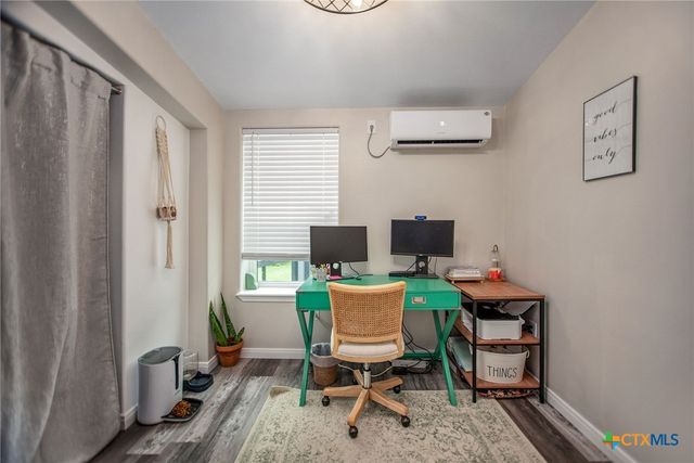 807 W Dallas Avenue, Seadrift, TX 77983