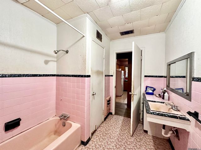 219 E Railroad St, Gonzales, LA 70737