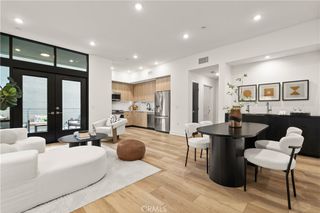 178 S Euclid 105, Pasadena, CA 91101