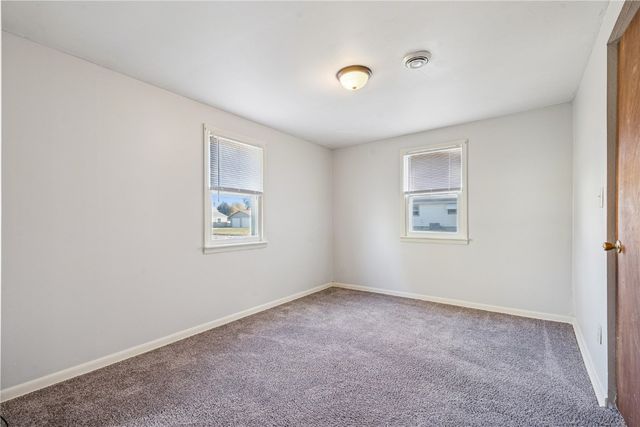 1215 5th Avenue, Vinton, IA 52349