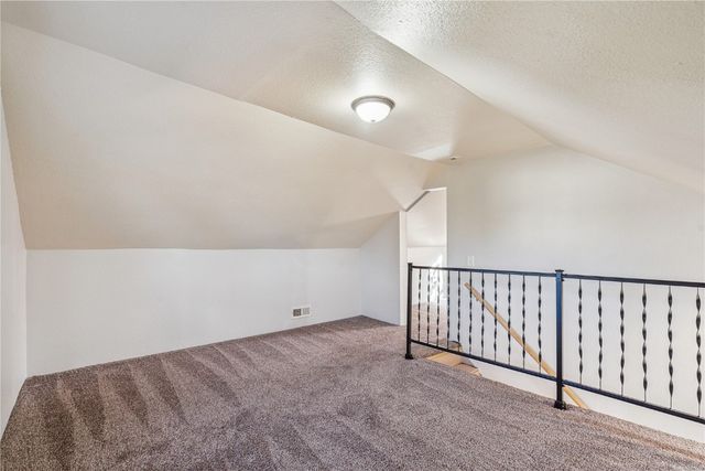 1215 5th Avenue, Vinton, IA 52349