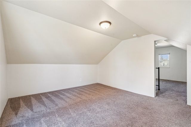 1215 5th Avenue, Vinton, IA 52349