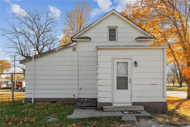 1215 5th Avenue, Vinton, IA 52349