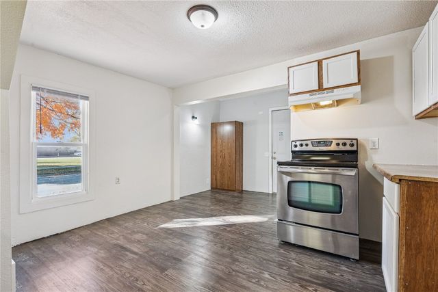 1215 5th Avenue, Vinton, IA 52349