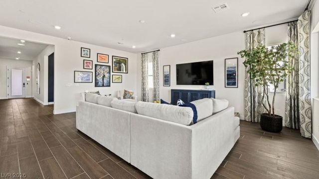 382 Tigullio Avenue, Henderson, NV 89011