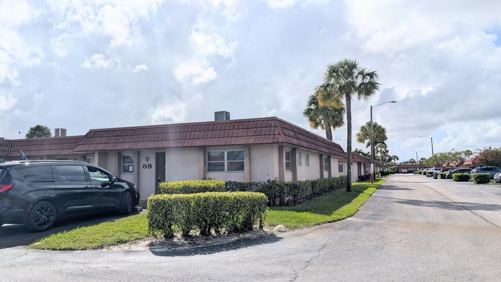 5775 Fernley Drive 88, West Palm Beach, FL 33415