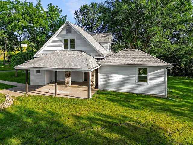 31906 E Burgess Road, Buckner, MO 64016