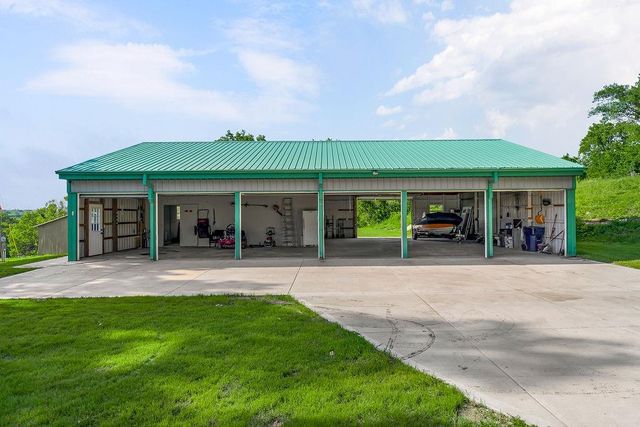31906 E Burgess Road, Buckner, MO 64016