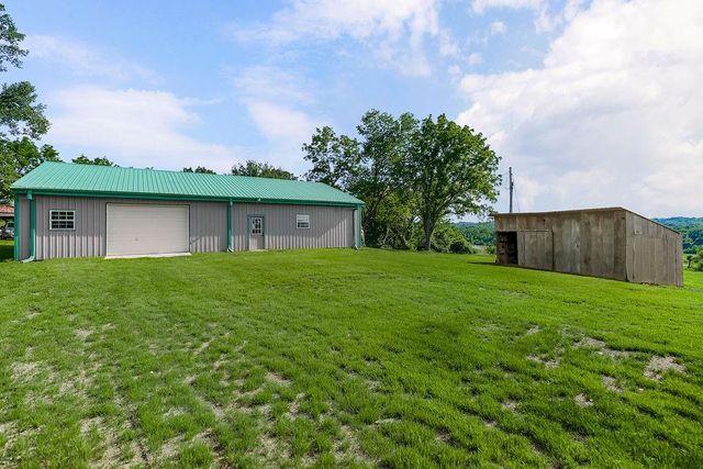31906 E Burgess Road, Buckner, MO 64016