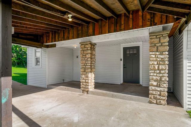31906 E Burgess Road, Buckner, MO 64016