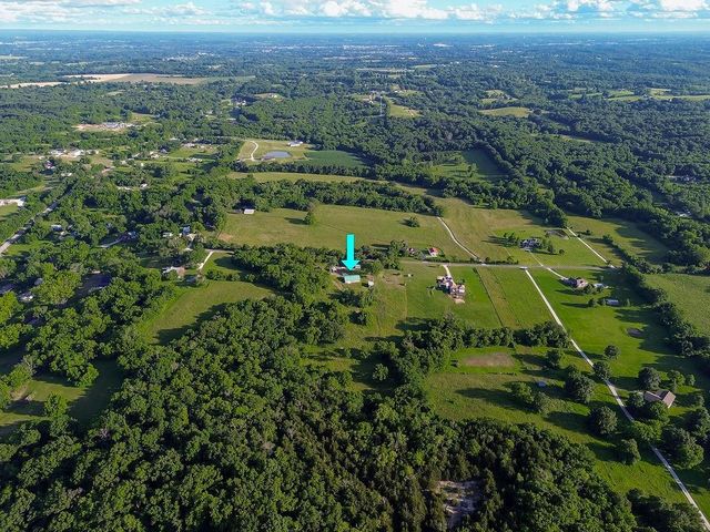 31906 E Burgess Road, Buckner, MO 64016