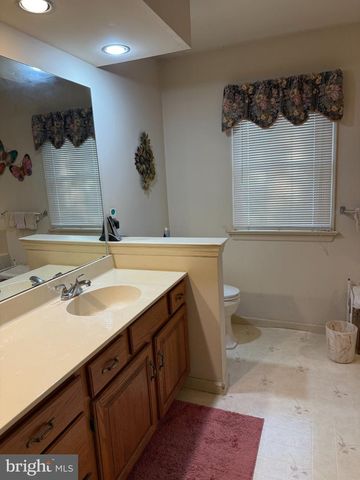 410 SEVILLE DR, Red Lion, PA 17356