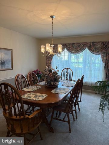 410 SEVILLE DR, Red Lion, PA 17356