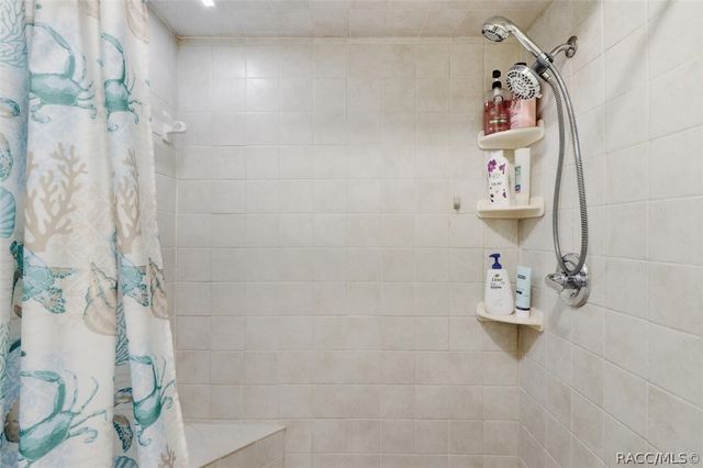 1900 W Alhambra Drive, Citrus Springs, FL 34434