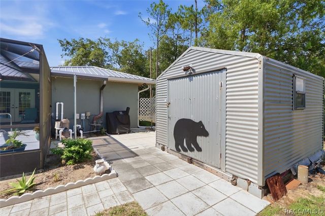 1900 W Alhambra Drive, Citrus Springs, FL 34434