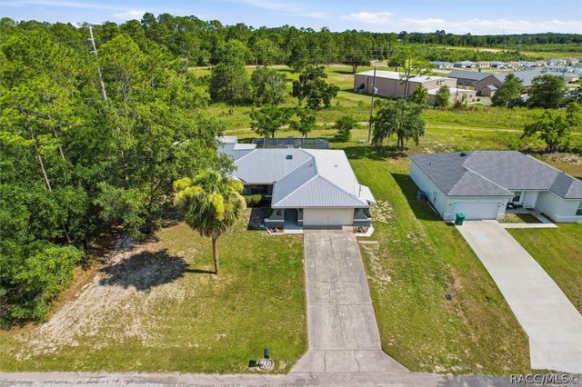 1900 W Alhambra Drive, Citrus Springs, FL 34434
