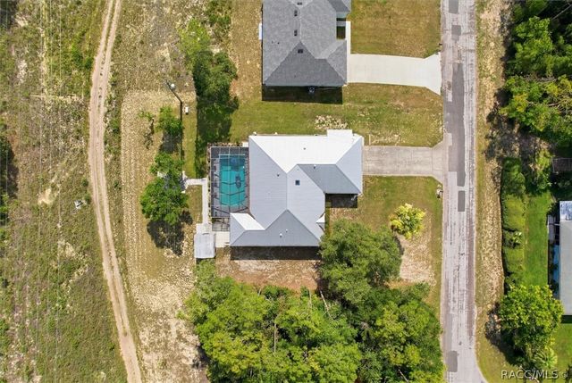 1900 W Alhambra Drive, Citrus Springs, FL 34434