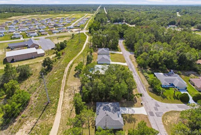 1900 W Alhambra Drive, Citrus Springs, FL 34434