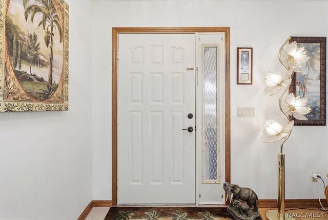 1900 W Alhambra Drive, Citrus Springs, FL 34434