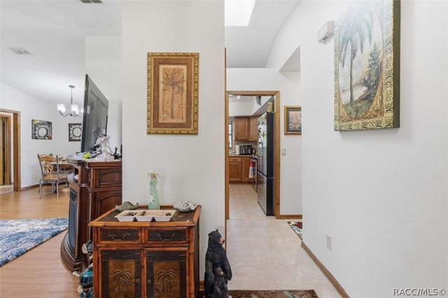 1900 W Alhambra Drive, Citrus Springs, FL 34434